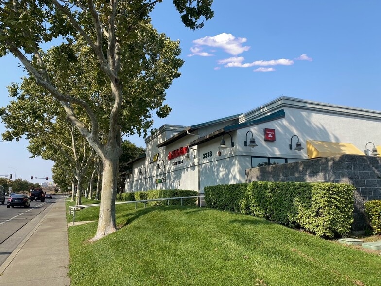 Primary Photo Of 3338 N Texas St, Fairfield Freestanding For Lease