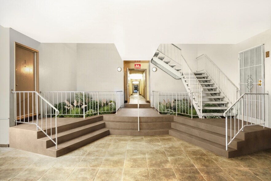 More Photos Of 14687 Rayen St, Panorama City Apartments For Sale