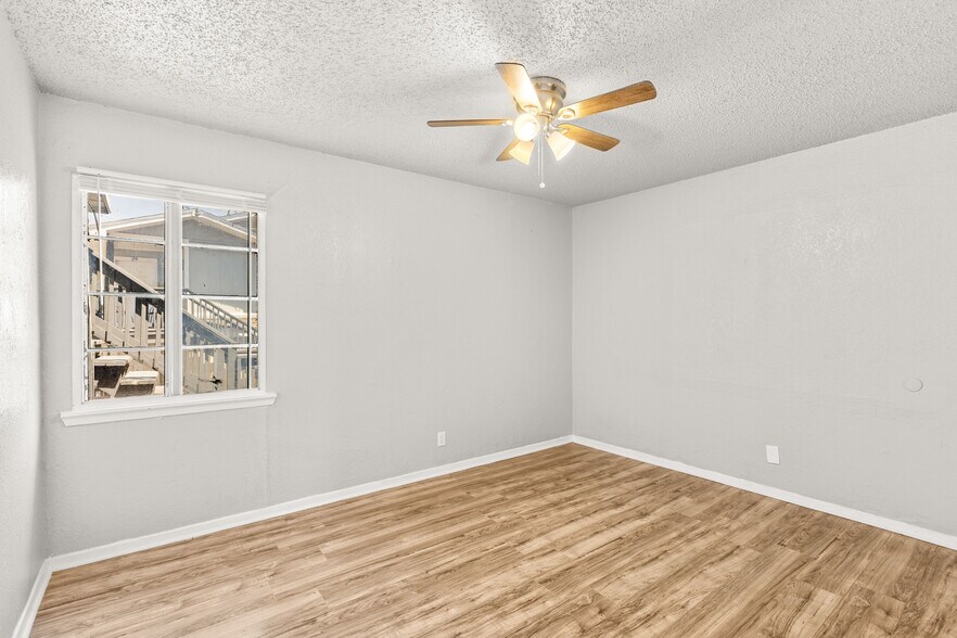 More Photos Of 2216 Marilyn St, Weatherford Apartments For Sale