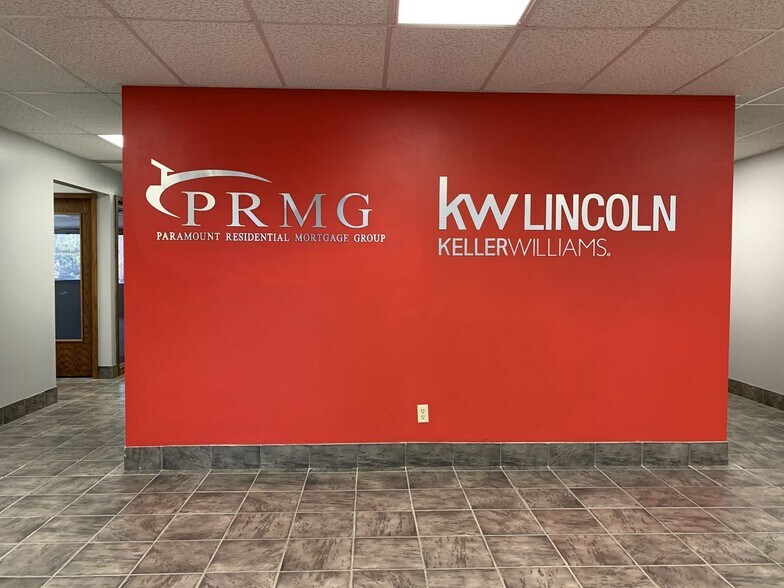 More Photos Of 301 S 70th St, Lincoln Office For Lease