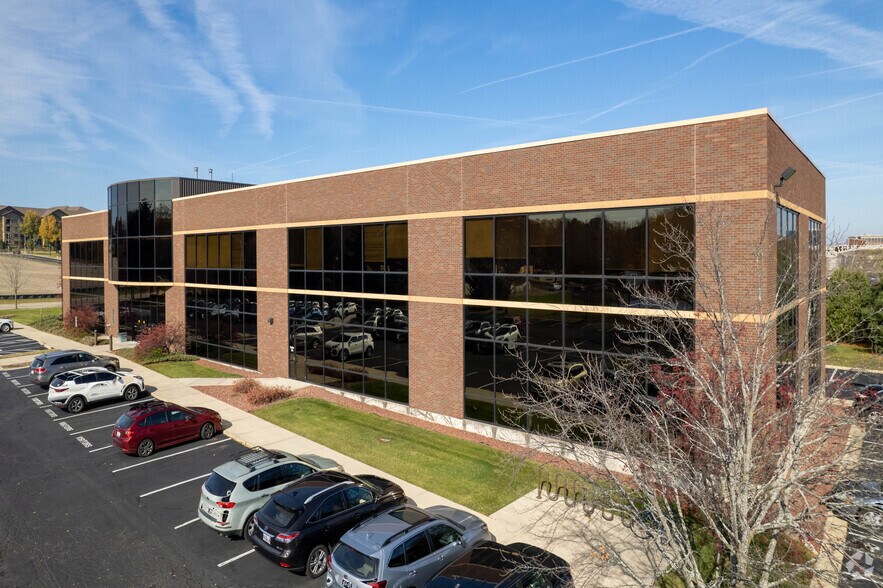 More Photos Of 1111 Deming Way, Madison Office For Lease