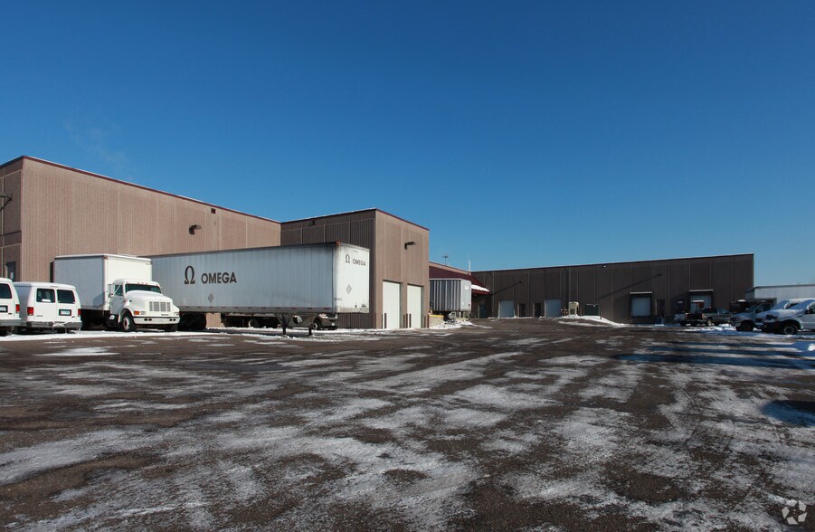 More Photos Of 2650 Minnehaha Ave, Minneapolis Manufacturing For Lease