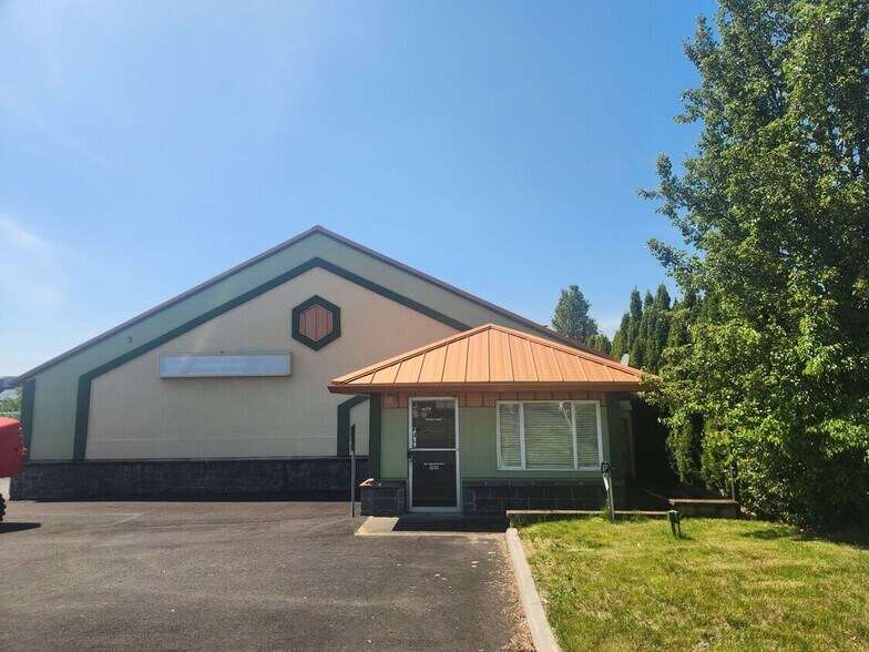 Primary Photo Of 11415 NE 76th St, Vancouver Auto Repair For Lease