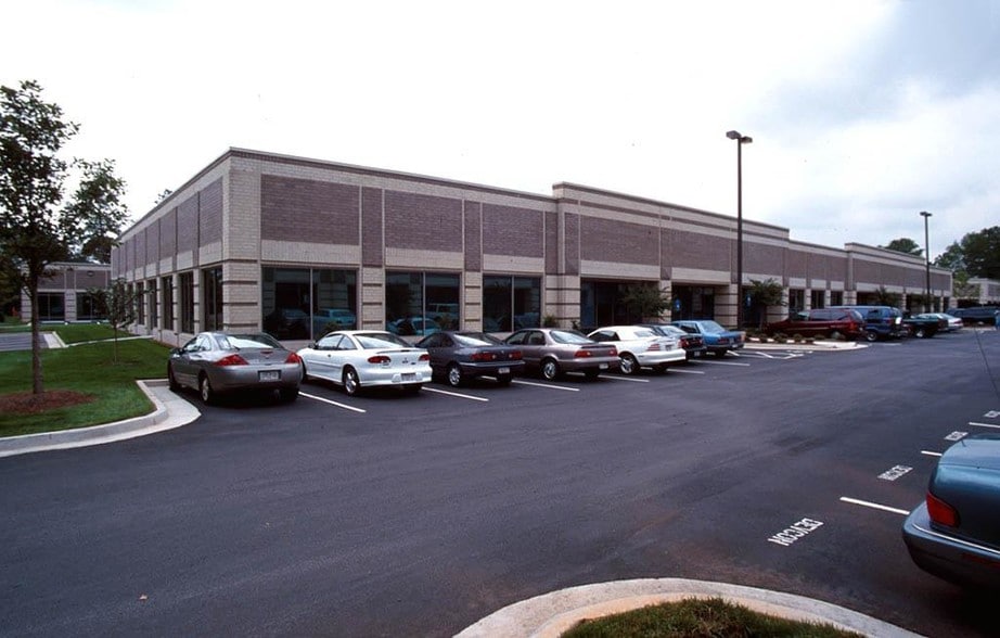 More Photos Of 881 Franklin Rd, Marietta Light Distribution For Lease