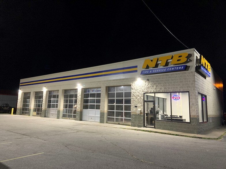 Primary Photo Of 908 Grand Central Ave, Vienna Auto Repair For Sale