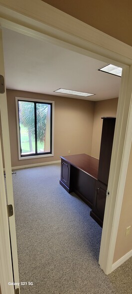More Photos Of 505 Deltona Blvd, Deltona Medical For Lease