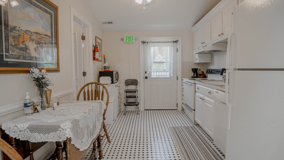 More Photos Of 118 S 300 W, Heber City Hospitality For Sale