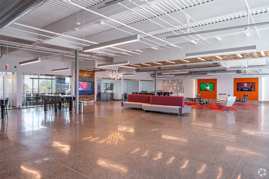 More Photos Of 365 E Germann Rd, Gilbert Office For Lease