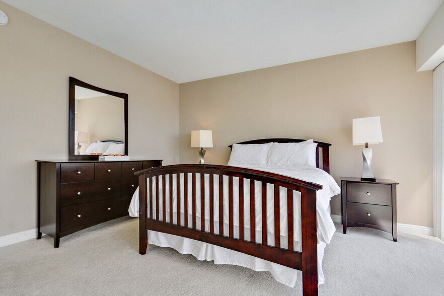 More Photos Of 415-425 Washington Blvd, Marina Del Rey Apartments For Lease