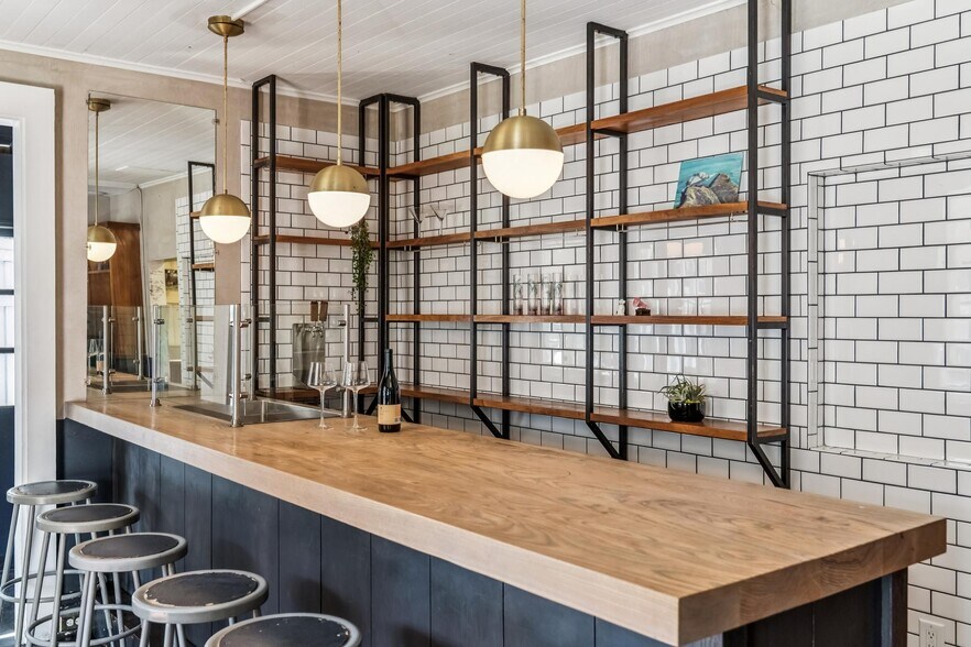 More Photos Of 11 Wharf Rd, Bolinas General Retail For Sale