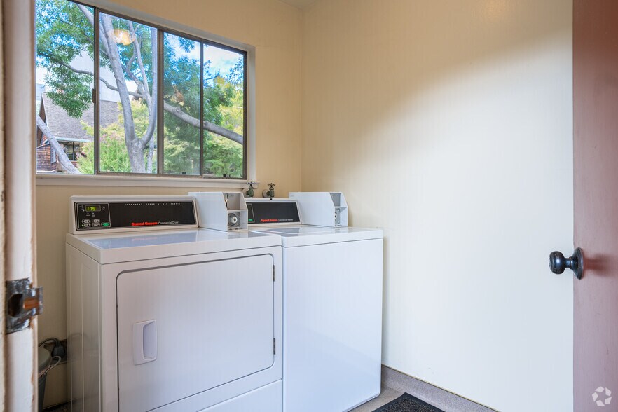 More Photos Of 1730 Lacassie Ave, Walnut Creek Apartments For Sale