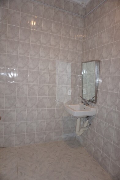 More Photos Of 71-79 Wood Ave, Bridgeport Storefront Retail Residential For Sale