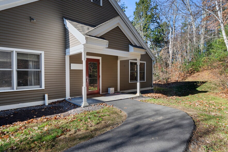 More Photos Of 401 Gilford Ave, Gilford Medical For Sale