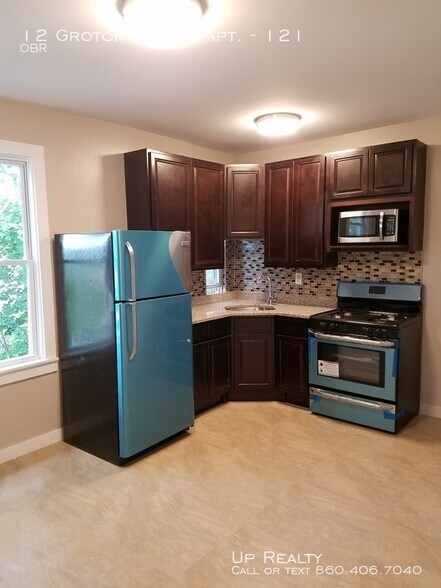 More Photos Of 12-16 Groton St, Hartford Apartments For Sale