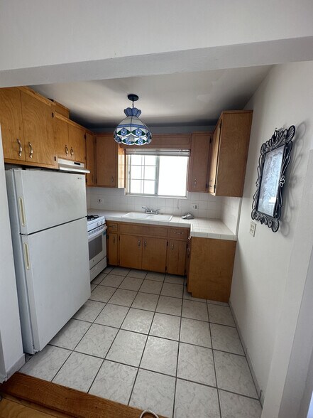 More Photos Of 1403 N Vista St, Los Angeles Apartments For Sale