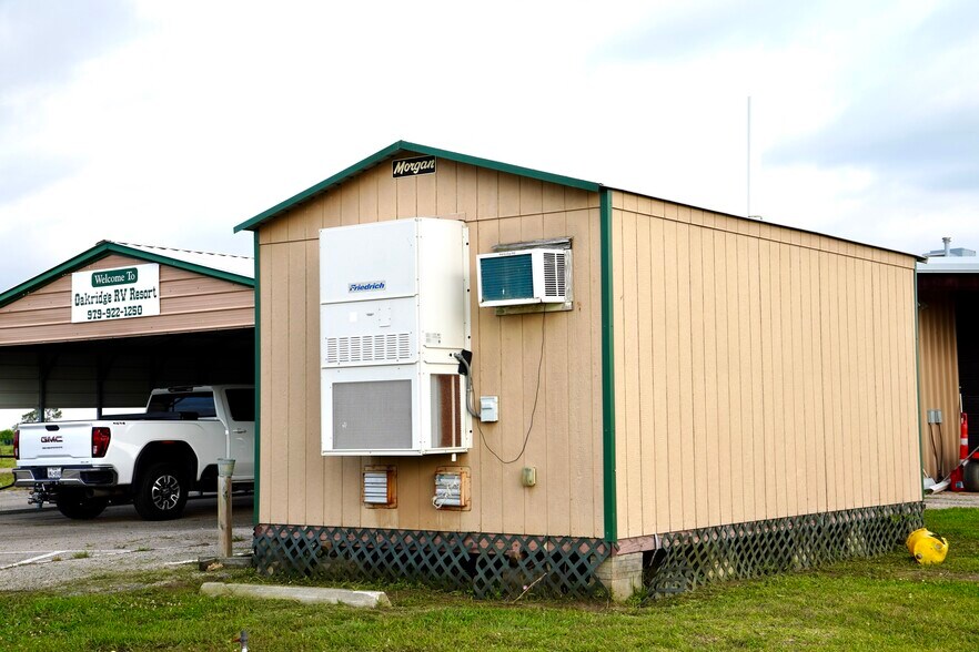 More Photos Of 24313 County Rd 46, Angleton Trailer Camper Park For Sale