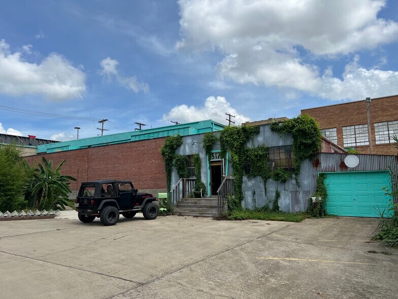 More Photos Of , Shreveport General Retail For Sale