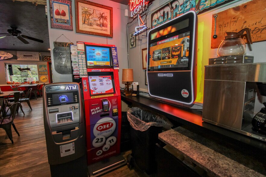 More Photos Of 54 McKinley St, Huron Bar For Sale