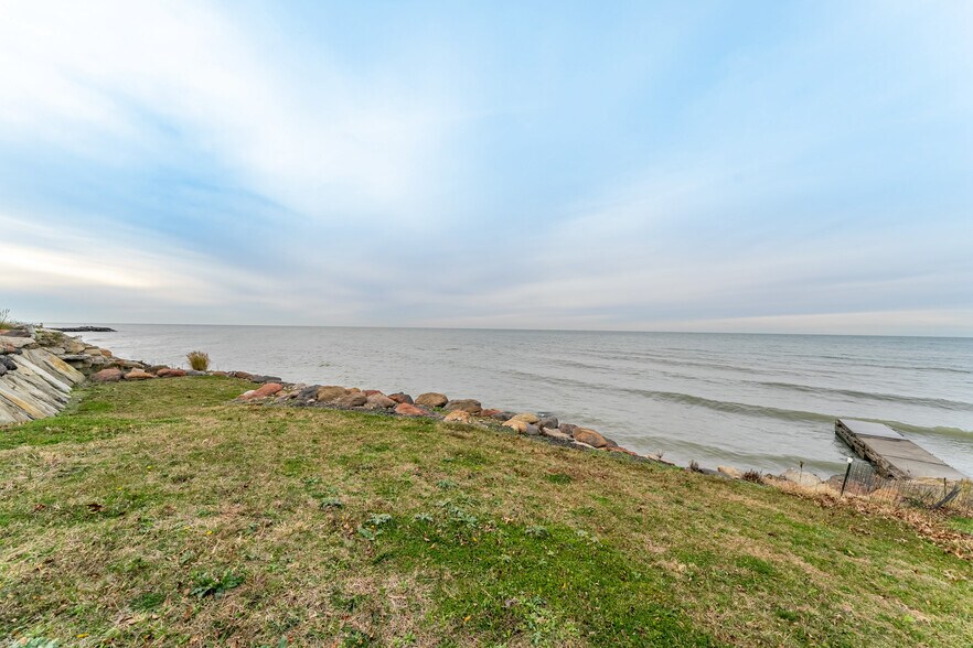 More Photos Of 4259 Lake Rd, Lorain Office For Sale