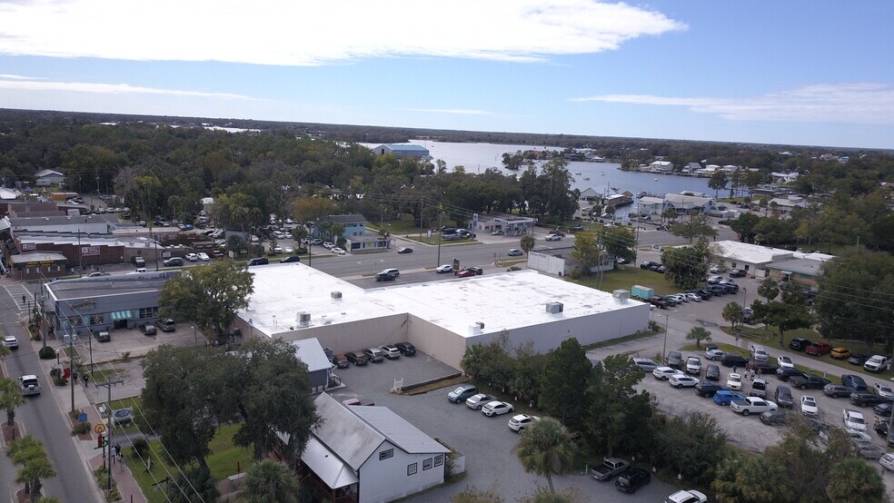 More Photos Of 37 NW US Highway 19, Crystal River Unknown For Lease
