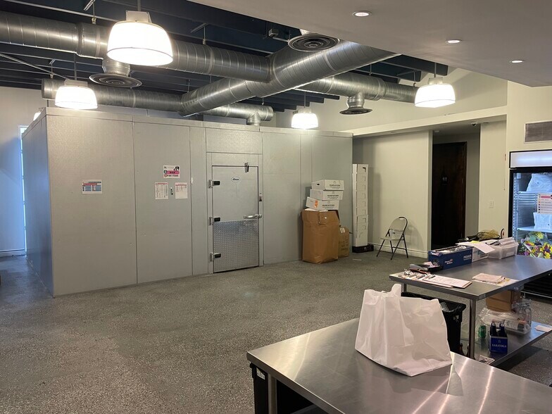 More Photos Of 72 NW 79th St, Miami Restaurant For Sale