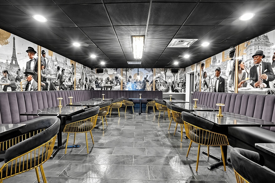 More Photos Of 24737 W 8 Mile Rd, Detroit Restaurant For Sale