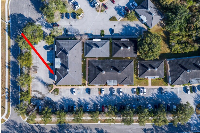 More Photos Of 17407 Bridge Hill Ct, Tampa Medical For Sale