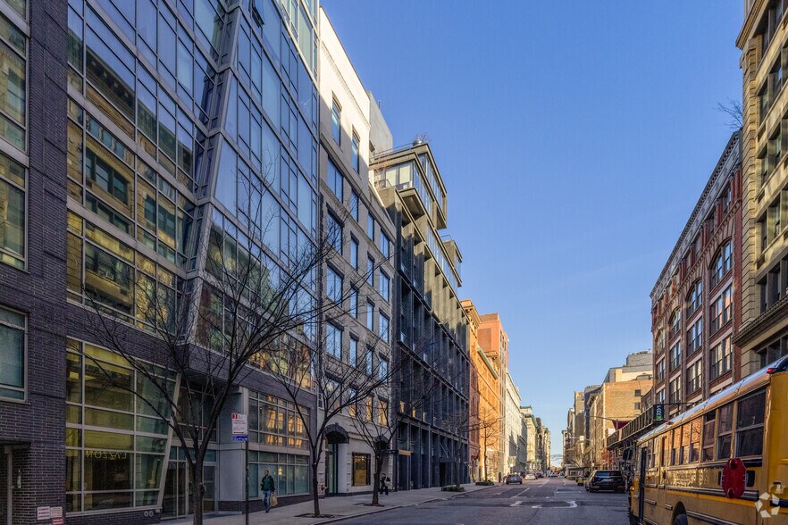 More Photos Of 157 W 18th St, New York Office For Lease