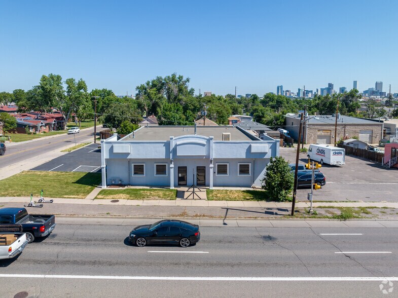 More Photos Of 1591 W Alameda Ave, Denver Showroom For Lease