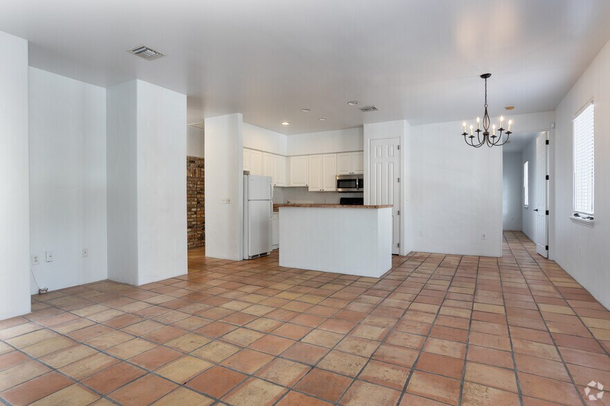 More Photos Of 433 W New England Ave, Winter Park Apartments For Lease