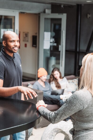 More Photos Of 6350 Santa Monica Blvd, Los Angeles Office For Sale