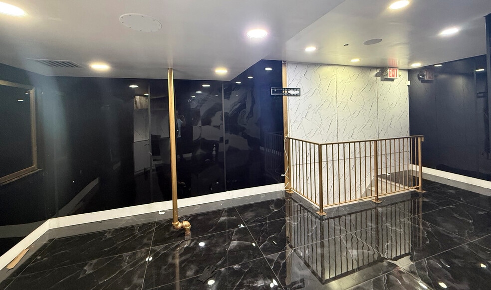 More Photos Of 575-593 W 181st St, New York Storefront For Lease
