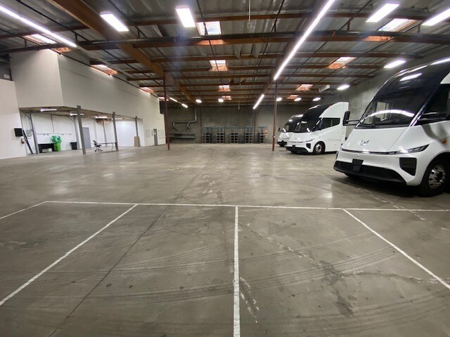 More Photos Of 17892- B Gothard St, Huntington Beach Manufacturing For Lease