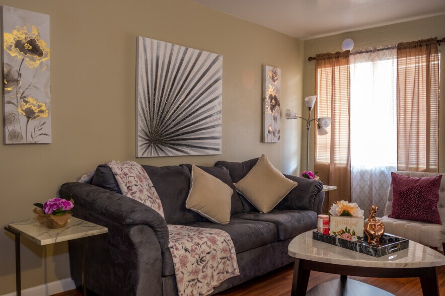 More Photos Of 4302 E Bellevue St, Tucson Apartments For Sale