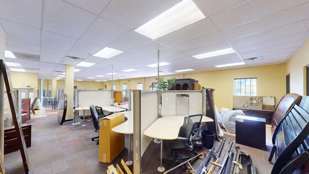 More Photos Of 430 Montbrook Ln, Knoxville Loft Creative Space For Sale