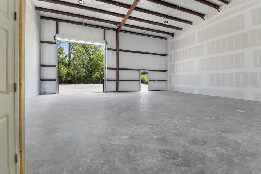 More Photos Of 4945 Crescent Technical Ct, Saint Augustine Warehouse For Lease