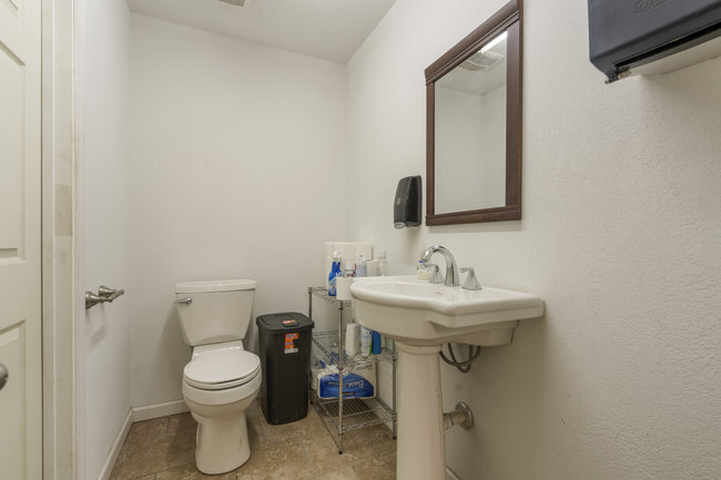 More Photos Of 1004 N Victor Ave, Tulsa Warehouse For Sale