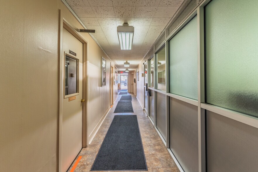 More Photos Of 537 Crystal Ave, Vineland Office For Sale