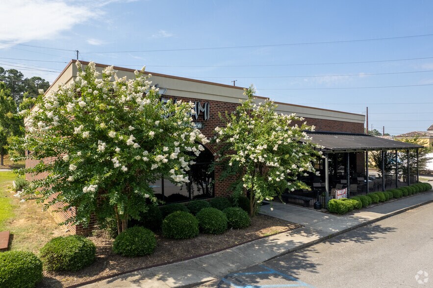 More Photos Of 1290 Bower Pky, Columbia Restaurant For Sale