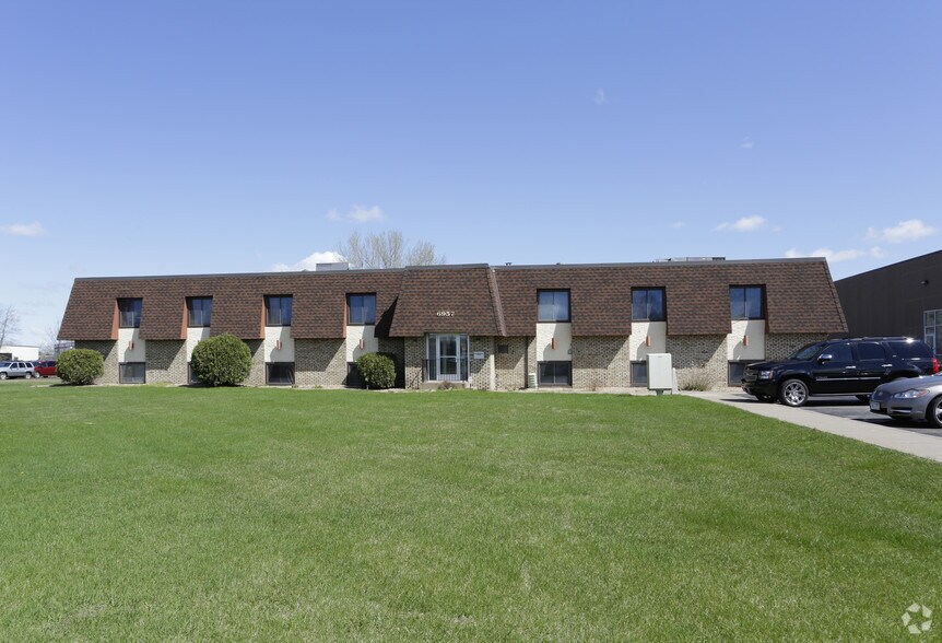 More Photos Of 6957 NW Highway 10, Anoka Office For Lease