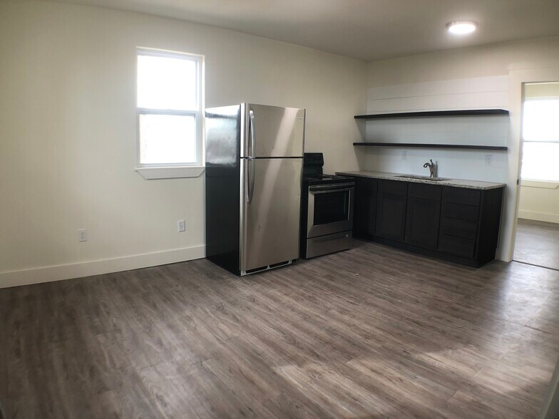 More Photos Of 1306 E 2nd St, Tulsa Apartments For Sale