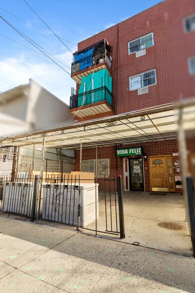 More Photos Of 3819 99th St, Corona Apartments For Sale