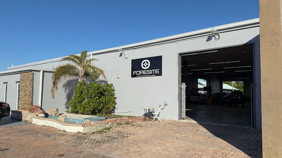 More Photos Of 917 15th Ave SE, Cape Coral Warehouse For Lease