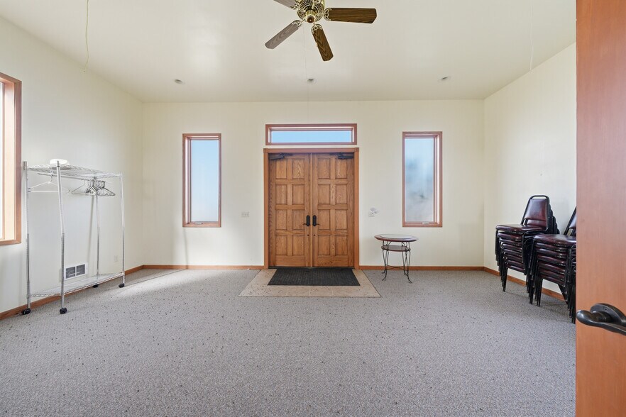 More Photos Of 210 Miles Ave, Clyde Park Specialty For Sale