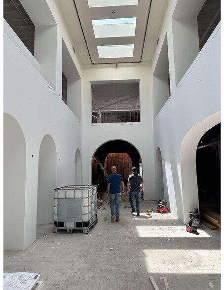 More Photos Of 222 N Brand Blvd, Glendale Storefront For Sale