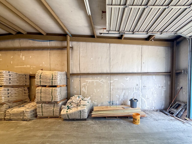 More Photos Of 4663 Franchise St, North Charleston Flex For Lease