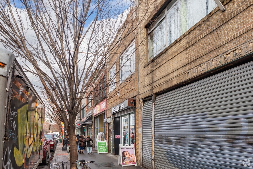 More Photos Of 3755 82nd St, Jackson Heights Storefront Retail Office For Lease