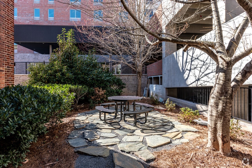 More Photos Of 330 S Greene St, Greensboro Office For Sale