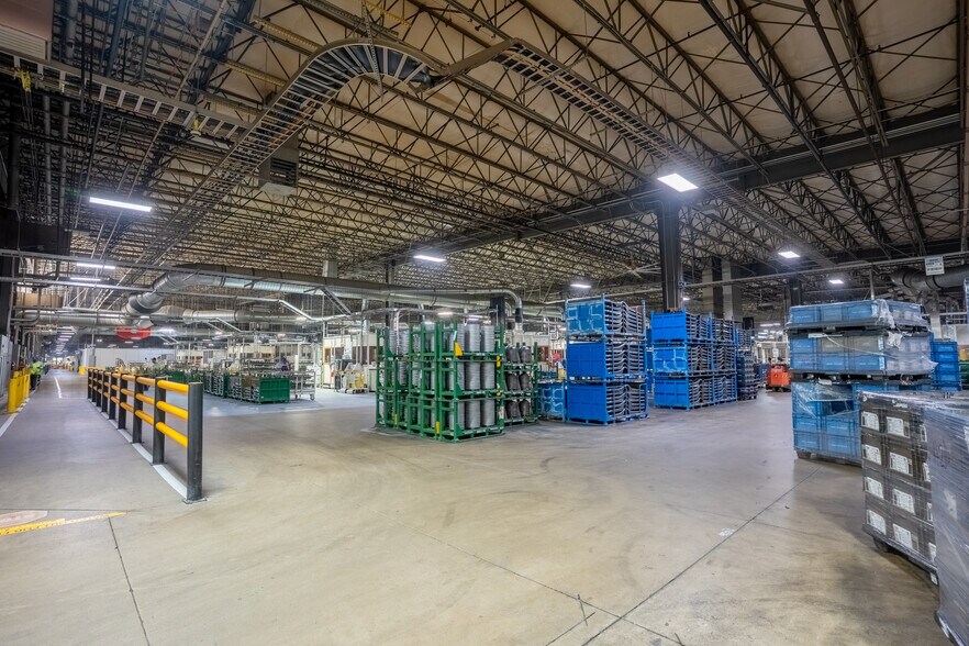 More Photos Of 100 Hino Blvd, Marion Manufacturing For Lease