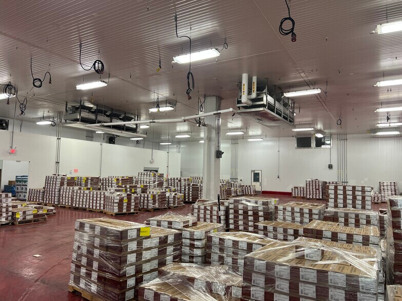 More Photos Of 3120 N Post Rd, Indianapolis Refrigeration Cold Storage For Lease